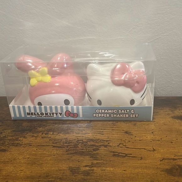 Hello Kitty Other - - New HELLO KITTY salt and pepper shakers.